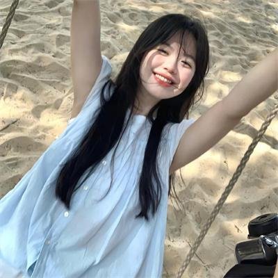 海滨艳妇